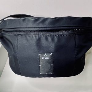 MCQ Alexander McQueen Black Nylon Logo Belt Bag
